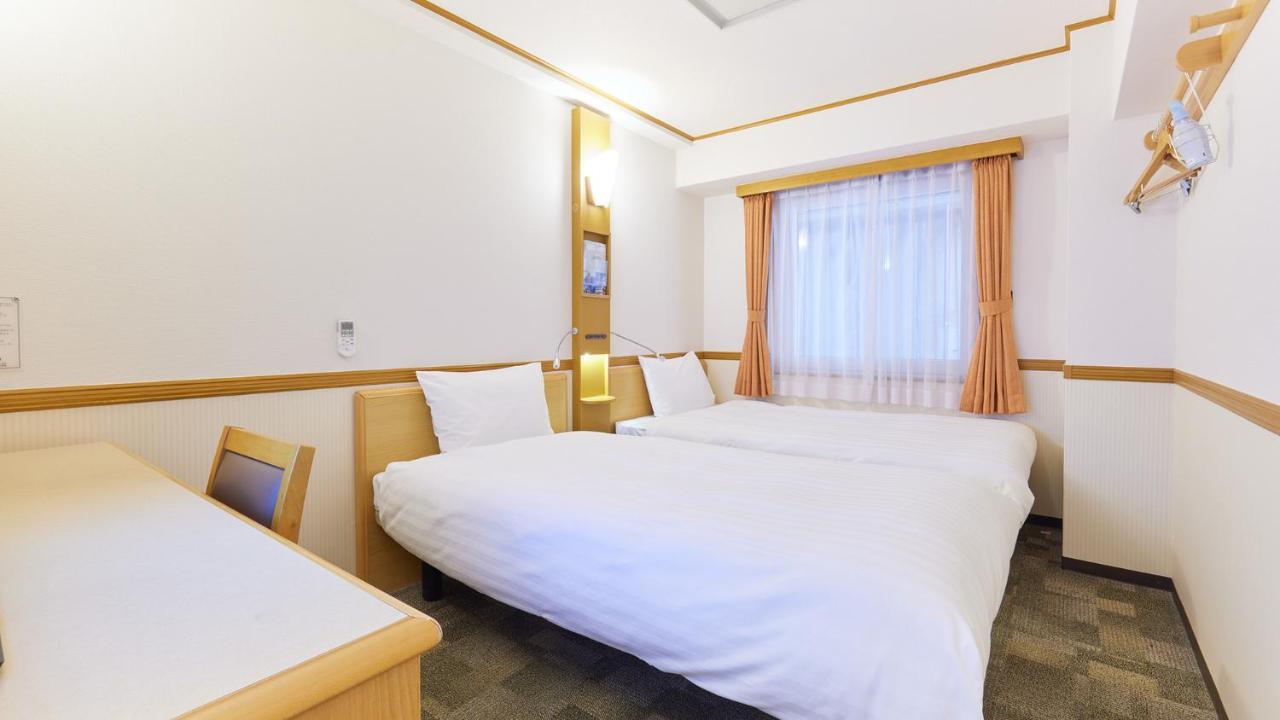 Toyoko Inn Tokyo Ikebukuro Kita-Guchi No.1 Екстер'єр фото