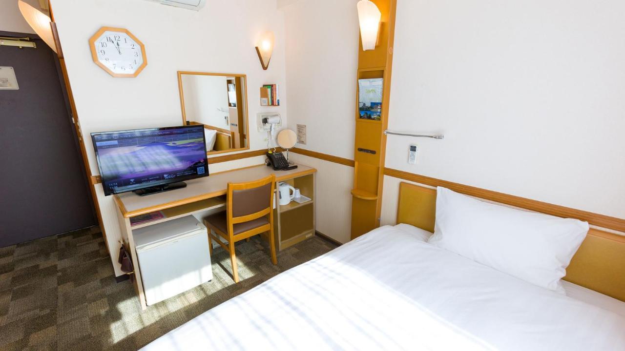 Toyoko Inn Tokyo Ikebukuro Kita-Guchi No.1 Екстер'єр фото