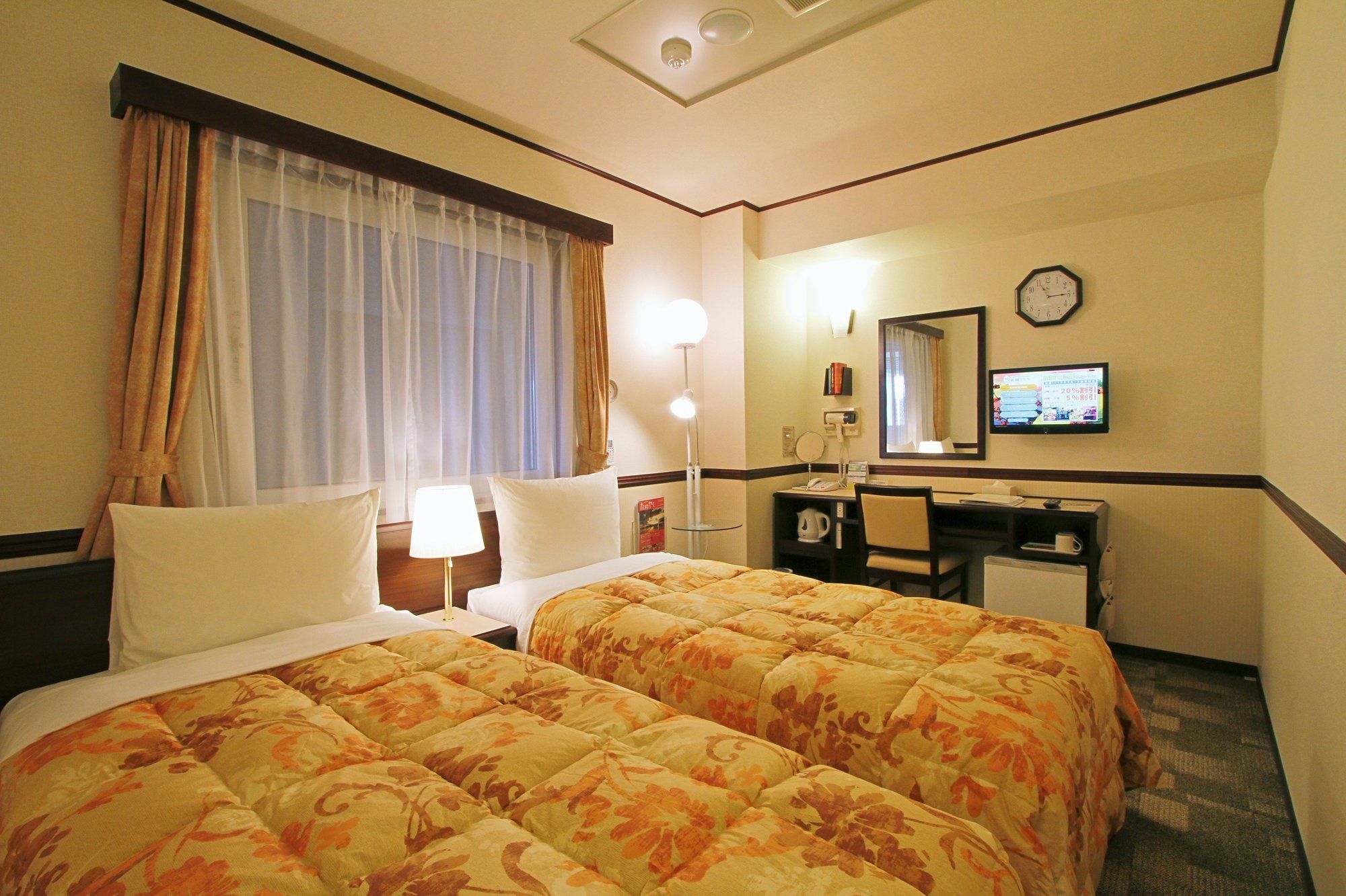 Toyoko Inn Tokyo Ikebukuro Kita-Guchi No.1 Екстер'єр фото